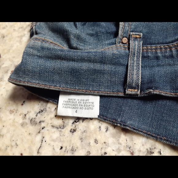 Levi’s shorts sz 4 with 30 waist/ 10 in inseam - Picture 6 of 6
